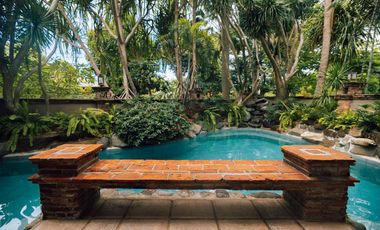 FOR SALE/RENT Corner 4BR House with Pool in Ayala Alabang Village, Muntinlupa - RH154