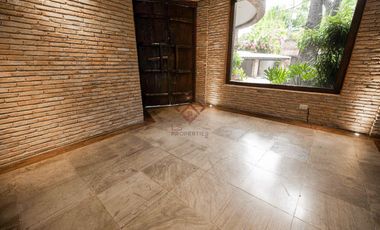 FOR SALE/RENT Corner 4BR House with Pool in Ayala Alabang Village, Muntinlupa - RH154