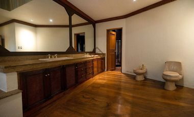 FOR SALE/RENT Corner 4BR House with Pool in Ayala Alabang Village, Muntinlupa - RH154