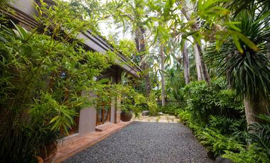 FOR SALE/RENT Corner 4BR House with Pool in Ayala Alabang Village, Muntinlupa - RH154