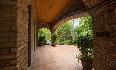 FOR SALE/RENT Corner 4BR House with Pool in Ayala Alabang Village, Muntinlupa - RH154