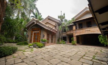 FOR SALE/RENT Corner 4BR House with Pool in Ayala Alabang Village, Muntinlupa - RH154