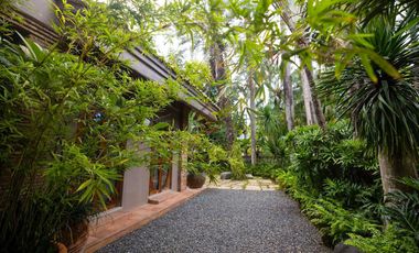 FOR SALE/RENT Corner 4BR House with Pool in Ayala Alabang Village, Muntinlupa - RH154