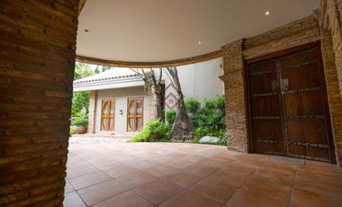 FOR SALE/RENT Corner 4BR House with Pool in Ayala Alabang Village, Muntinlupa - RH154