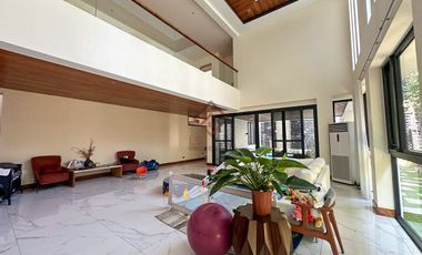 FOR SALE Modern 3-Storey House with Pool in Ayala Alabang Village, Muntinlupa - SH128