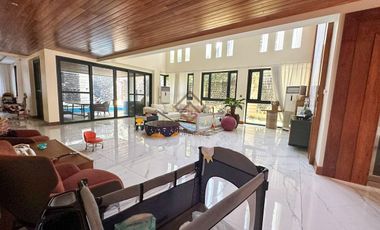 FOR SALE Modern 3-Storey House with Pool in Ayala Alabang Village, Muntinlupa - SH128