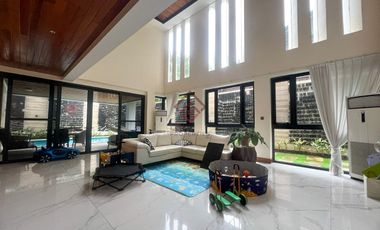 FOR SALE Modern 3-Storey House with Pool in Ayala Alabang Village, Muntinlupa - SH128