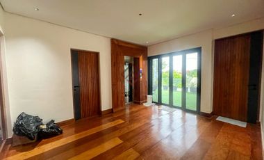 FOR SALE Modern 3-Storey House with Pool in Ayala Alabang Village, Muntinlupa - SH128