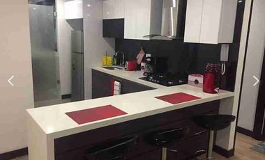 ARRIENDO APARTAMENTO AMOBLADO 2 ALCOBAS SANTA BÁRBARA DE 75 M2 CERCA A TODO.