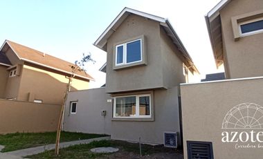 Sin Comisión, Casa en nuevo condominio en Valle Grande