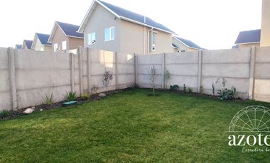 Sin Comisión, Casa en nuevo condominio en Valle Grande