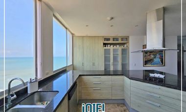 Dpto Frente Al Mar, Espacioso y Ubicacion Perfecta en Manta