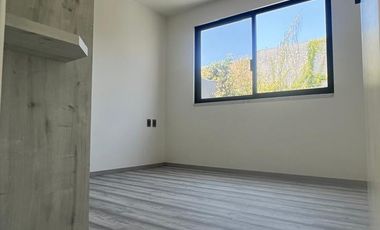 VENTA CASA BOSQUES DE SAN ISIDRO, COTO MAESTRANZA EN ZAPOPAN; JALISCO.