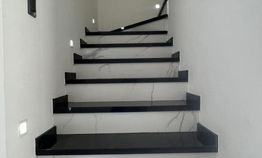 VENTA CASA BOSQUES DE SAN ISIDRO, COTO MAESTRANZA EN ZAPOPAN; JALISCO.