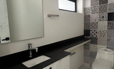 VENTA CASA BOSQUES DE SAN ISIDRO, COTO MAESTRANZA EN ZAPOPAN; JALISCO.