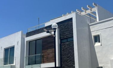 VENTA CASA BOSQUES DE SAN ISIDRO, COTO MAESTRANZA EN ZAPOPAN; JALISCO.