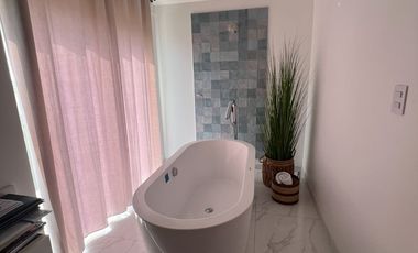 CASA FAMILIAR EN SECTOR CENTRO SUR