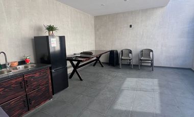 CASA FAMILIAR EN SECTOR CENTRO SUR