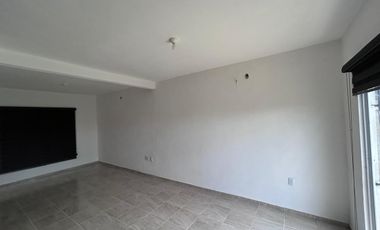 CASA EN RENTA
