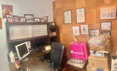 CASA EN UNA EXCELENTE UBICACIÓN EN CALLE CERRADA CON VIGILANCIA 24HRS.