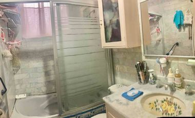 CASA EN UNA EXCELENTE UBICACIÓN EN CALLE CERRADA CON VIGILANCIA 24HRS.