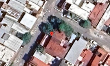 CASA DE DOS NIVELES EN VENTA