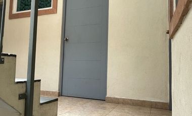 Venta de casa Moderna con gran Terraza en Ampl. Sinatel.