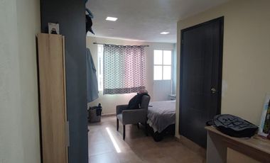 Venta de casa Moderna con gran Terraza en Ampl. Sinatel.