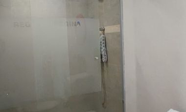 Venta de casa Moderna con gran Terraza en Ampl. Sinatel.