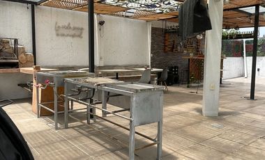 Venta de casa Moderna con gran Terraza en Ampl. Sinatel.