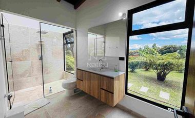 Casa campestre con una cita inigualable en Parcelación cerrada