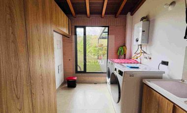 Casa campestre con una cita inigualable en Parcelación cerrada