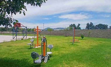 Amplia casa en renta en Arboreto Residencial Verde