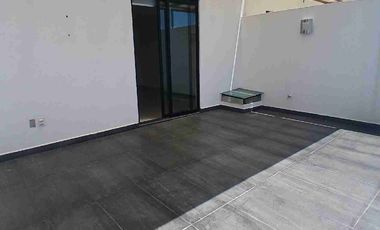 Amplia casa en renta en Arboreto Residencial Verde