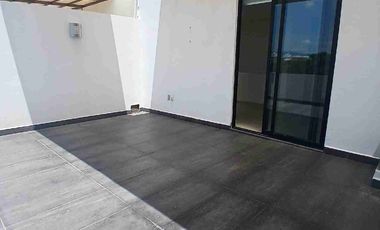 Amplia casa en renta en Arboreto Residencial Verde