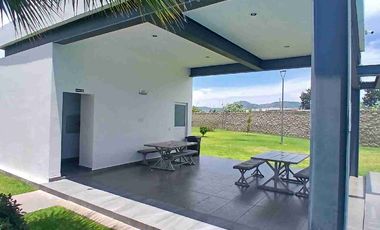 Amplia casa en renta en Arboreto Residencial Verde