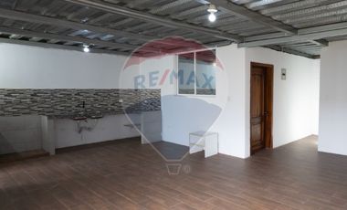 Casa en Venta en El Retorno-Calle Princesa Paccha