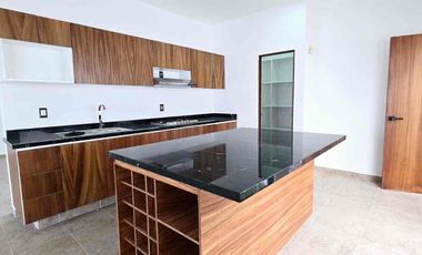 Casa en venta dentro de privada  Residencial Royal Campestre 200 mts2