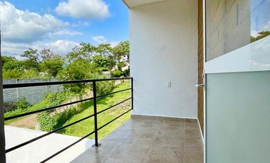 CASA EN VENTA ESTILO MODERNO EN TLAYACAPAN  