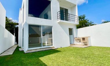 CASA EN VENTA ESTILO MODERNO EN TLAYACAPAN  