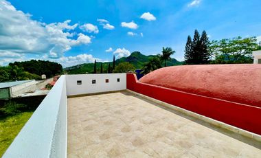 CASA EN VENTA ESTILO MODERNO EN TLAYACAPAN  