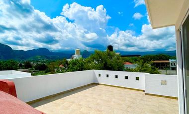 CASA EN VENTA ESTILO MODERNO EN TLAYACAPAN  