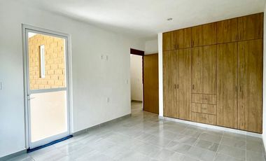 CASA EN VENTA ESTILO MODERNO EN TLAYACAPAN  