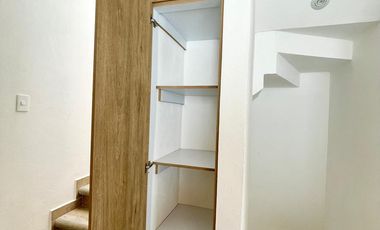 CASA EN VENTA ESTILO MODERNO EN TLAYACAPAN  