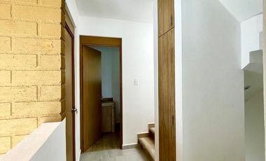 CASA EN VENTA ESTILO MODERNO EN TLAYACAPAN  