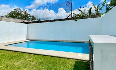 CASA EN VENTA ESTILO MODERNO EN TLAYACAPAN  
