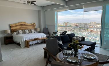 ¡Vive el encanto del puerto cada día!