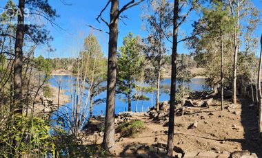 PROPIEDAD CON COSTA DE LAGO LOS MOLINOS EN POTRERO DE GARAY