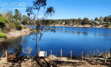 PROPIEDAD CON COSTA DE LAGO LOS MOLINOS EN POTRERO DE GARAY