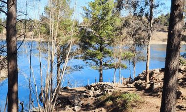 PROPIEDAD CON COSTA DE LAGO LOS MOLINOS EN POTRERO DE GARAY